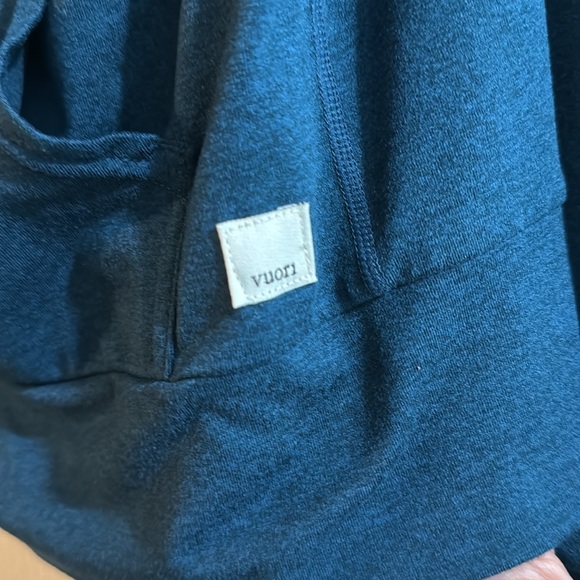 Vuori Cosmo Heather Hoodie. - Picture 2 of 4